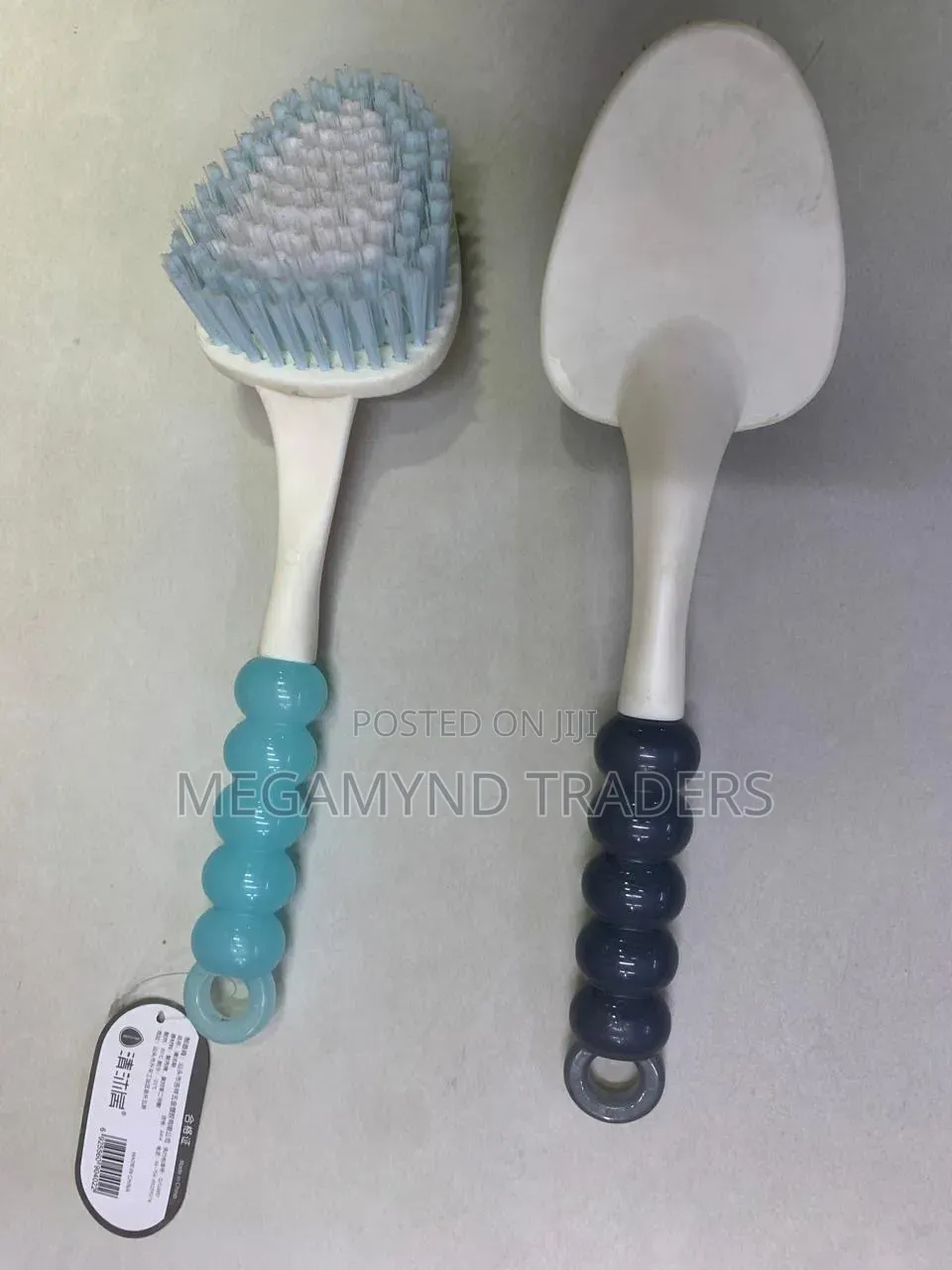 Long Handle Scrubbing Brush / Tile Brush