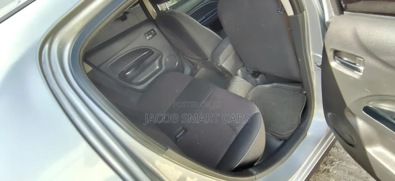 Mitsubishi Mirage 2017 Silver