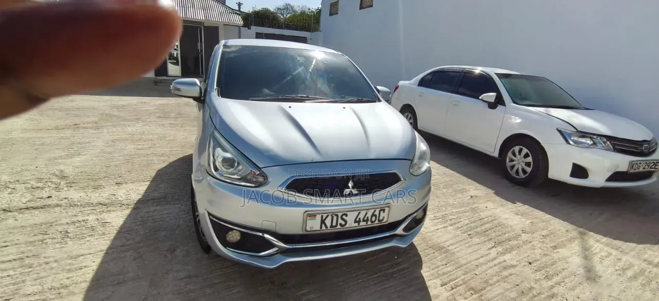 Mitsubishi Mirage 2017 Silver