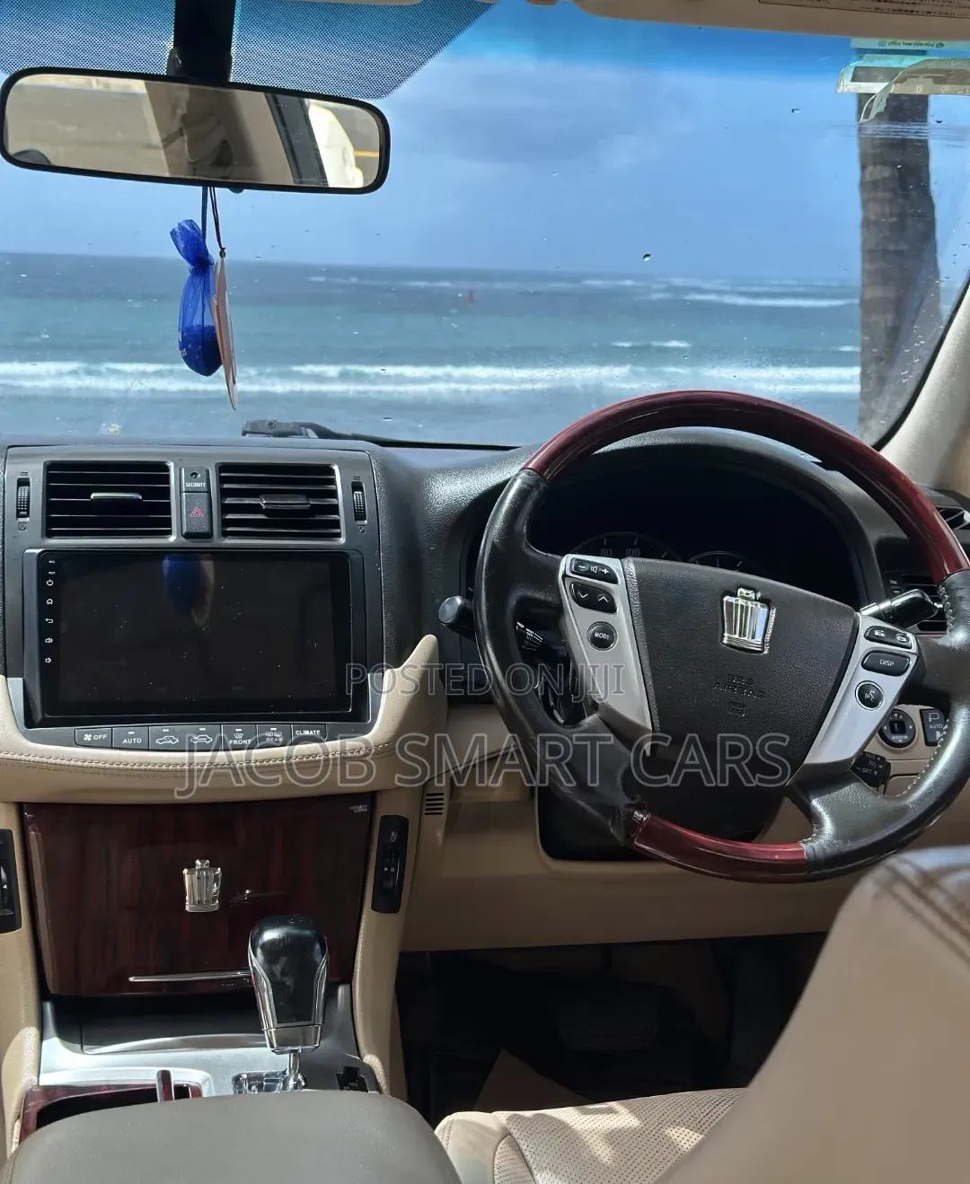 Toyota Crown 2012 White