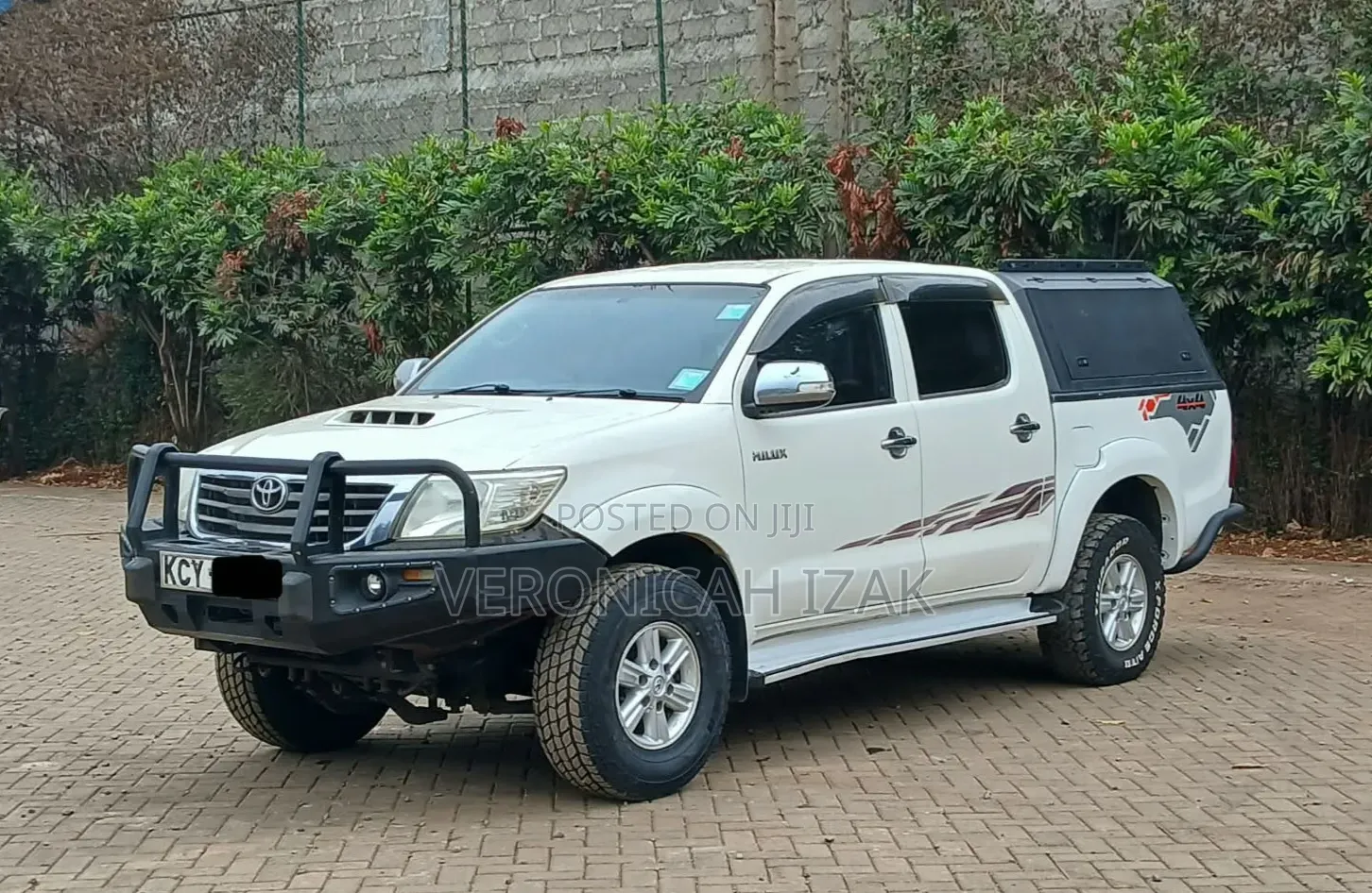 Toyota Hilux 2013 White