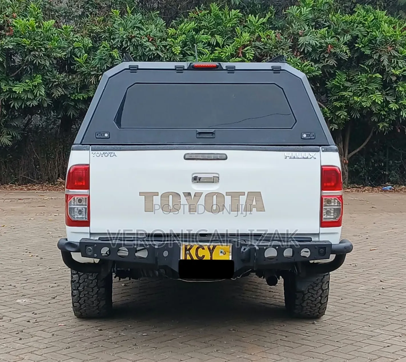 Toyota Hilux 2013 White