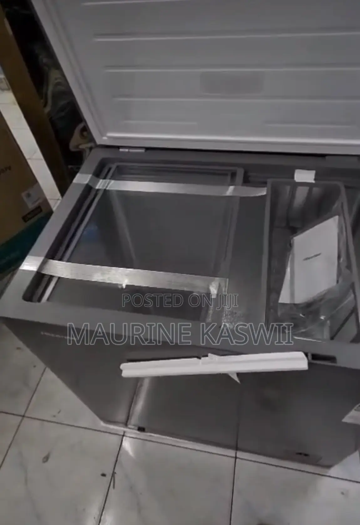 HISENSE 136 L Inverted Chest Freezer