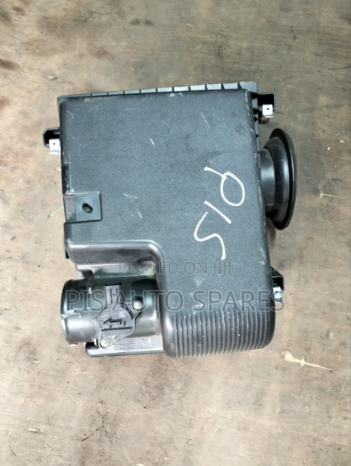 Toyota Hilux Revo Air Cleaner
