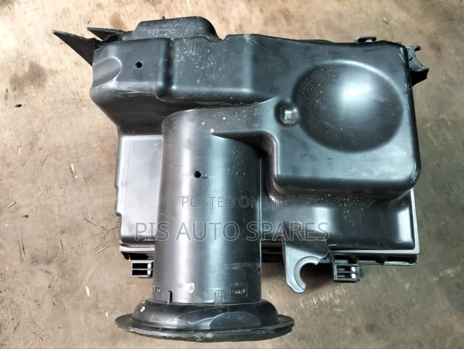 Toyota Hilux Revo Air Cleaner