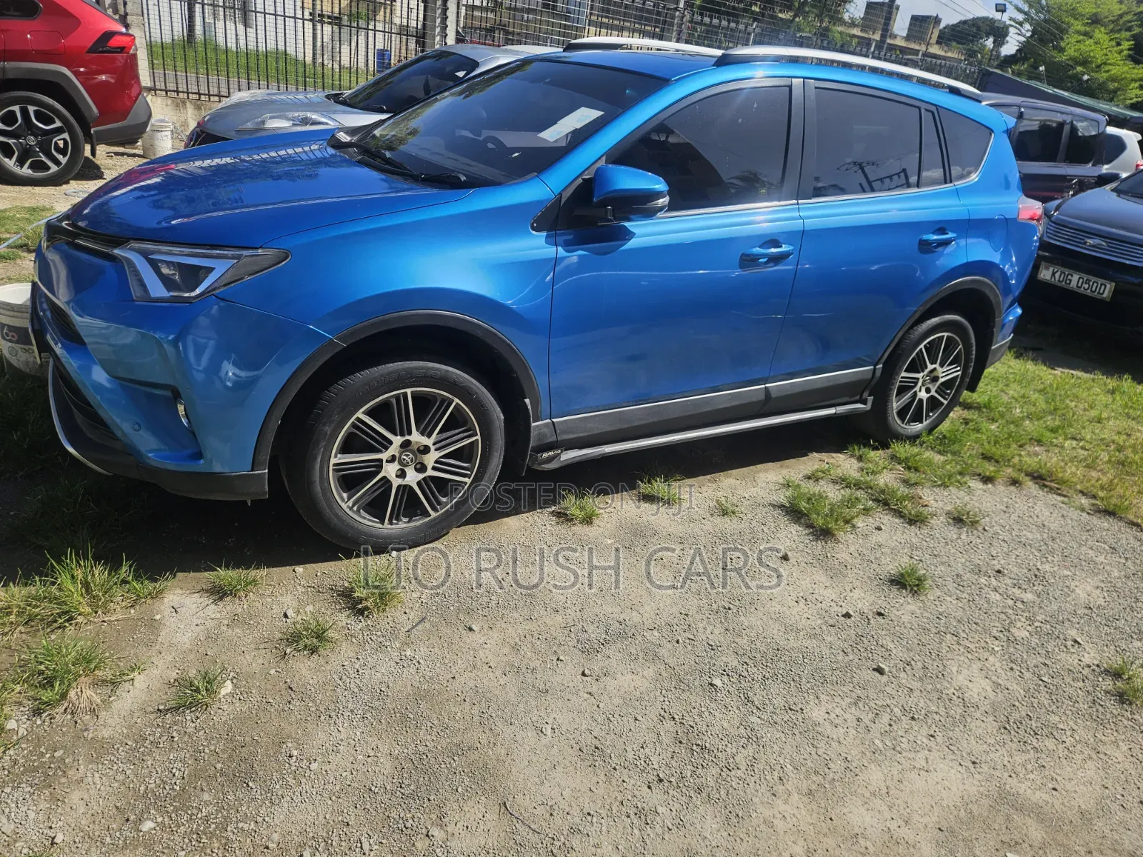 Toyota RAV4 2018 Blue