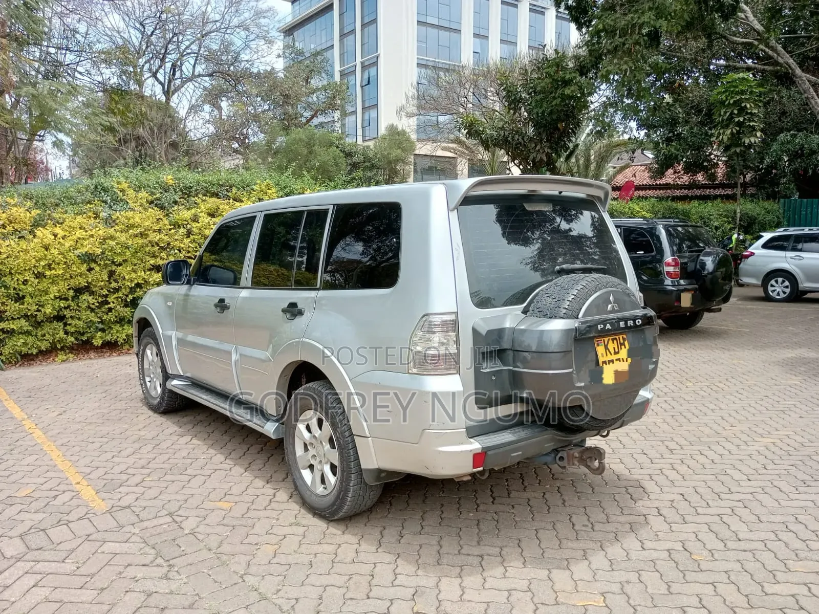 Mitsubishi Pajero 2014 Silver