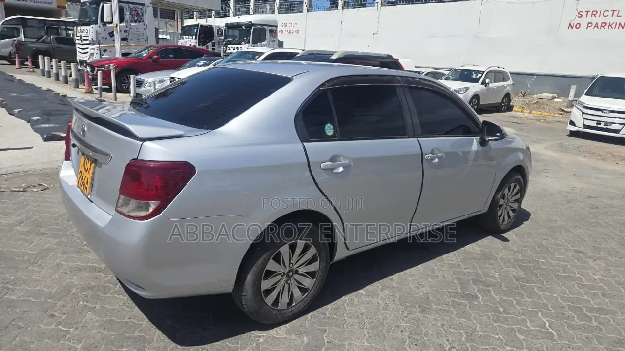 Toyota Axio 2014 Silver