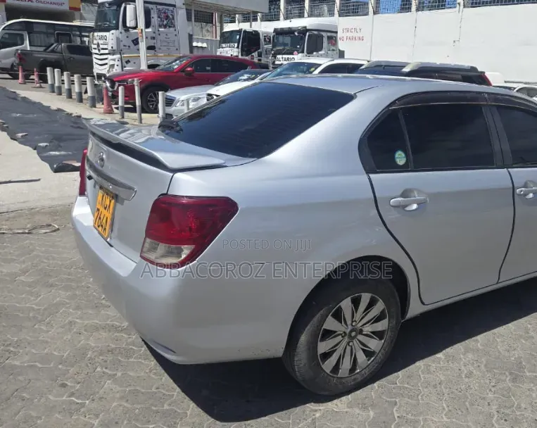 Toyota Axio 2014 Silver