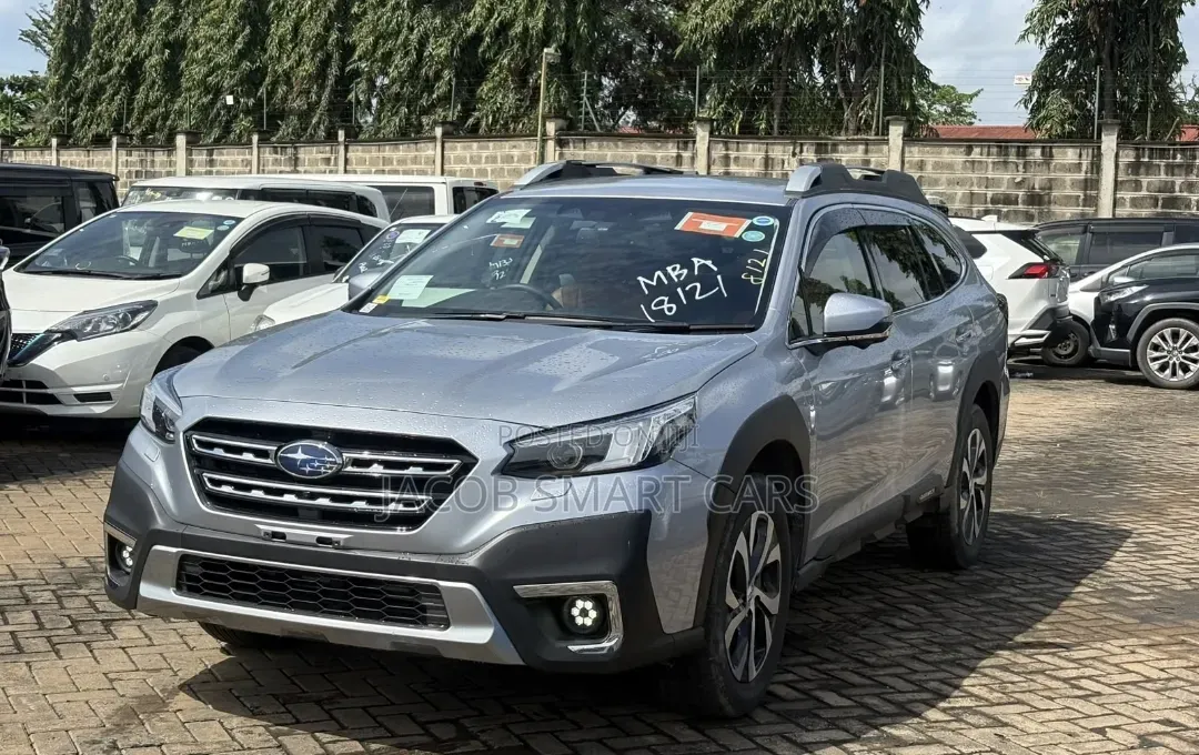 Subaru Outback 2022 Silver
