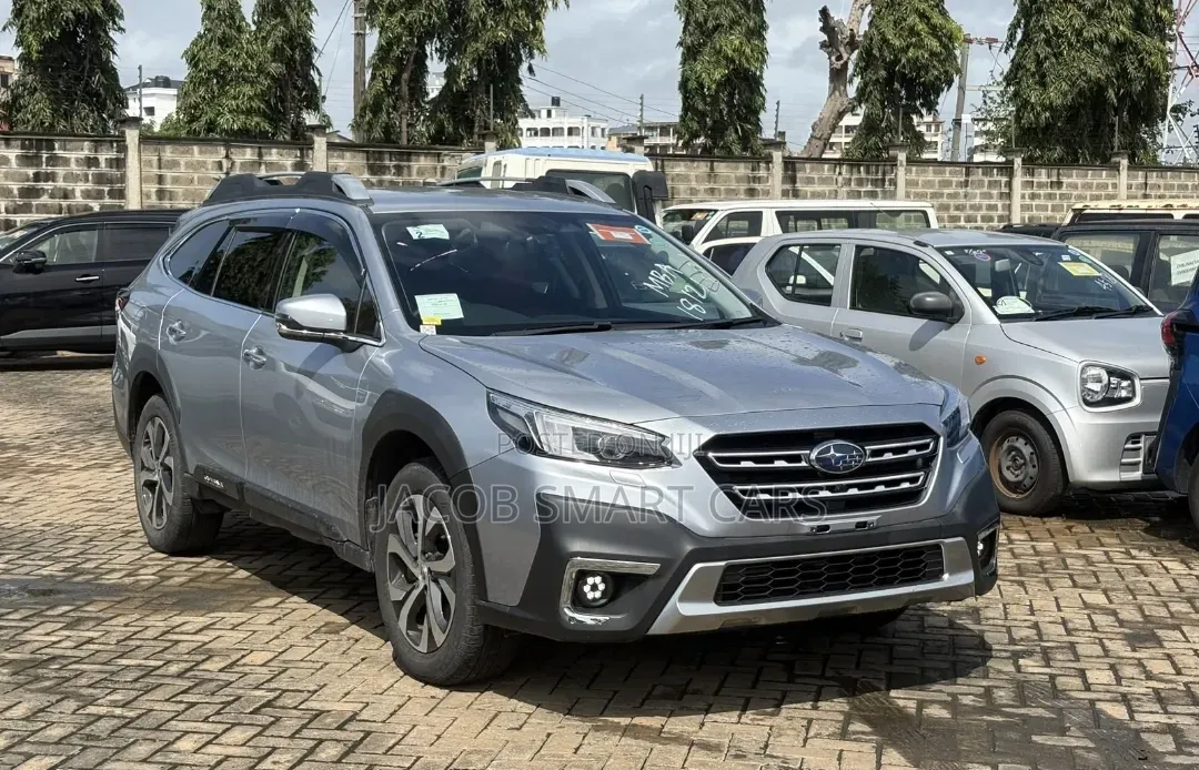 Subaru Outback 2022 Silver