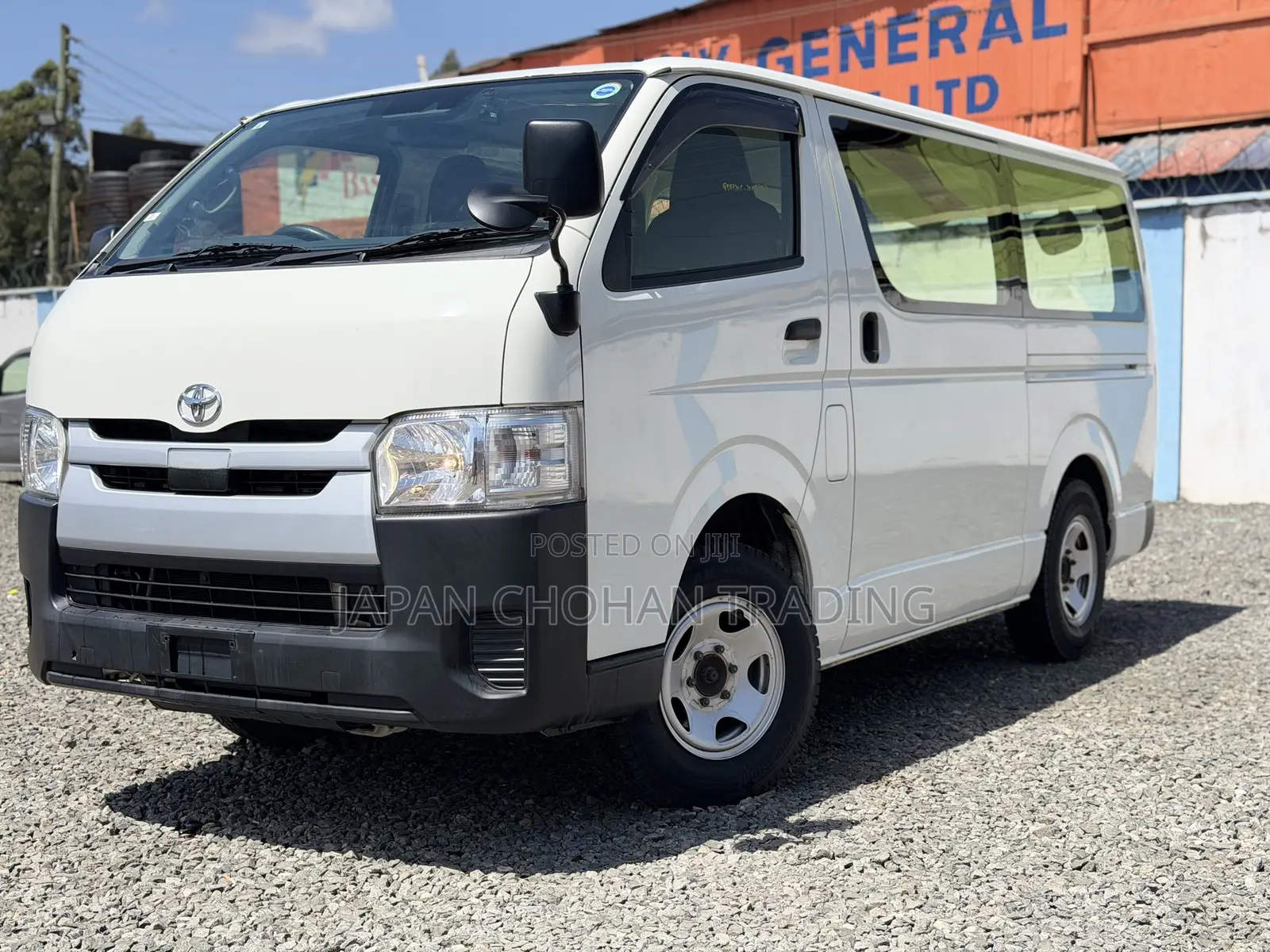 Toyota HiAce 2019 White