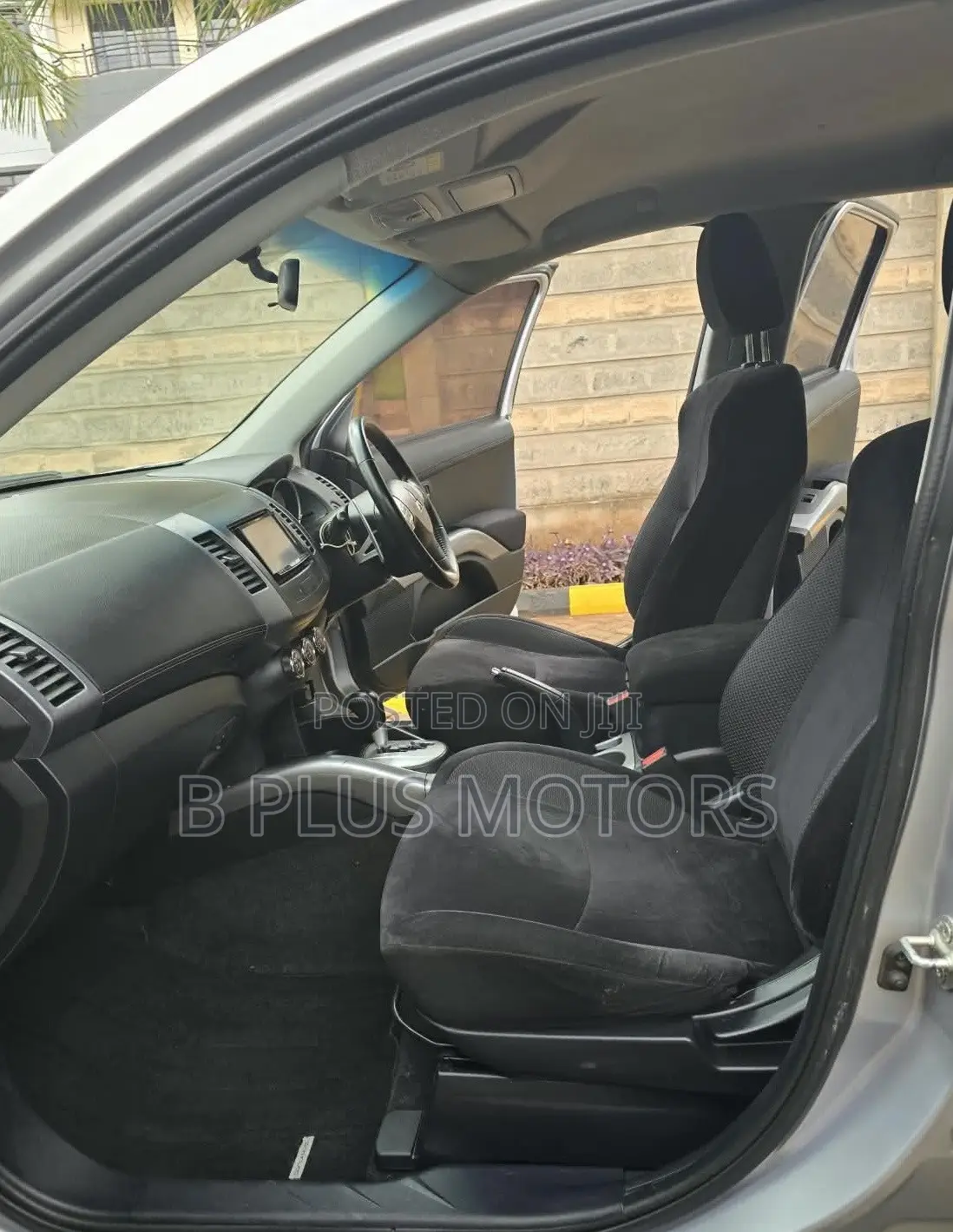 Mitsubishi Outlander 2012 Gray