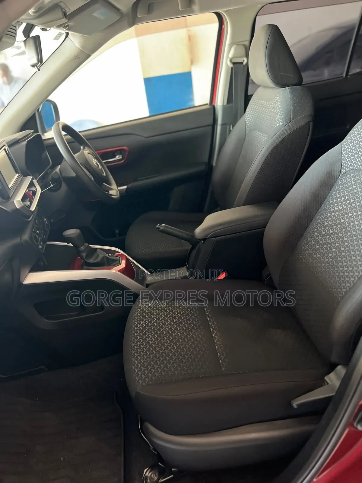 Toyota Raize 1.0 FWD 2020 Maroon
