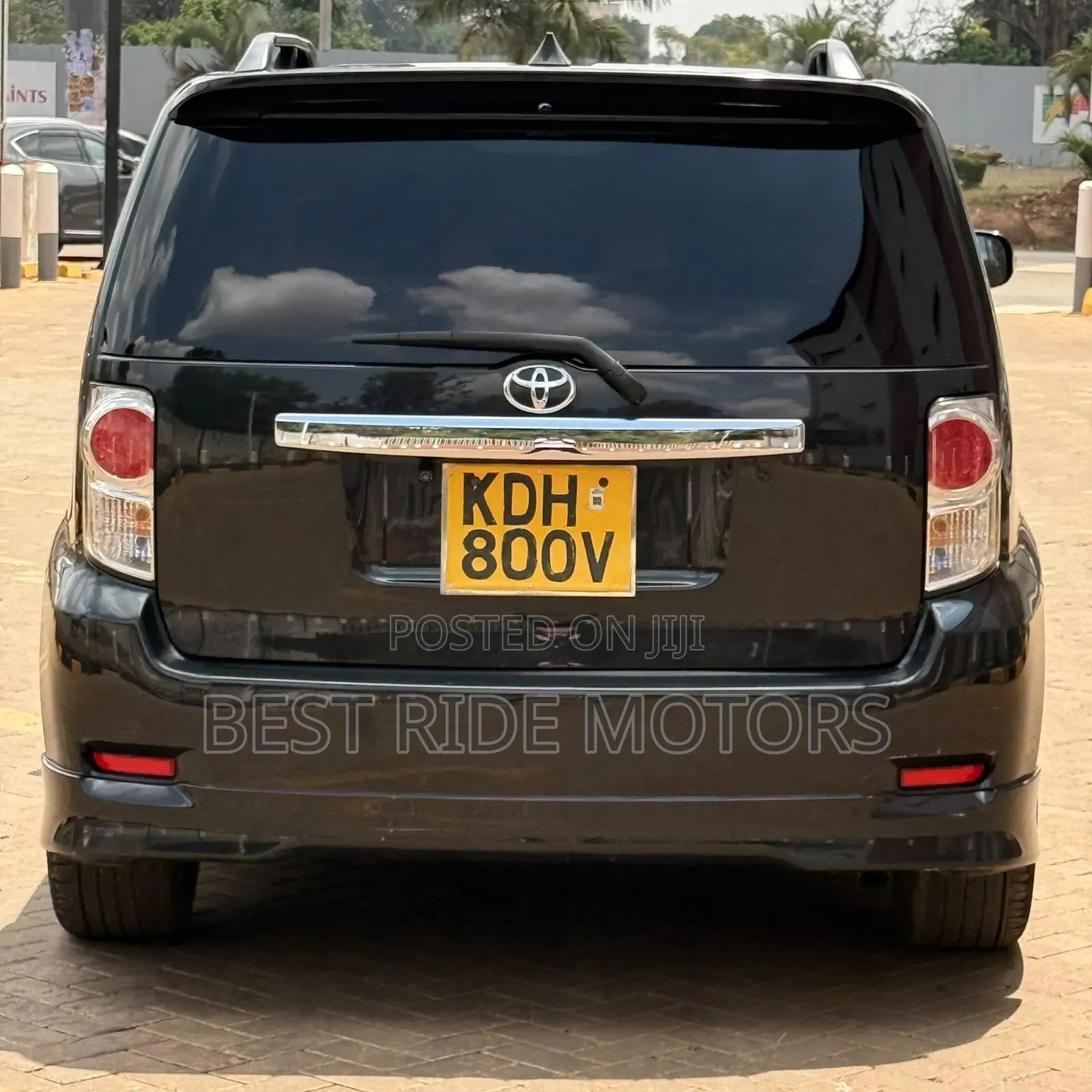 Toyota Corolla Rumion Hatchback 1.5 FWD 2015 Black
