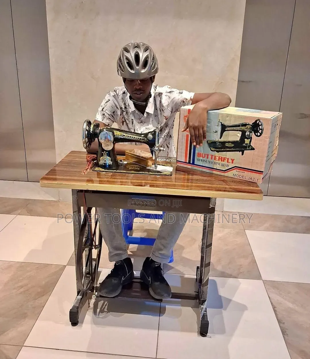 Complete Butterfly Sewing Machine With Imported Table