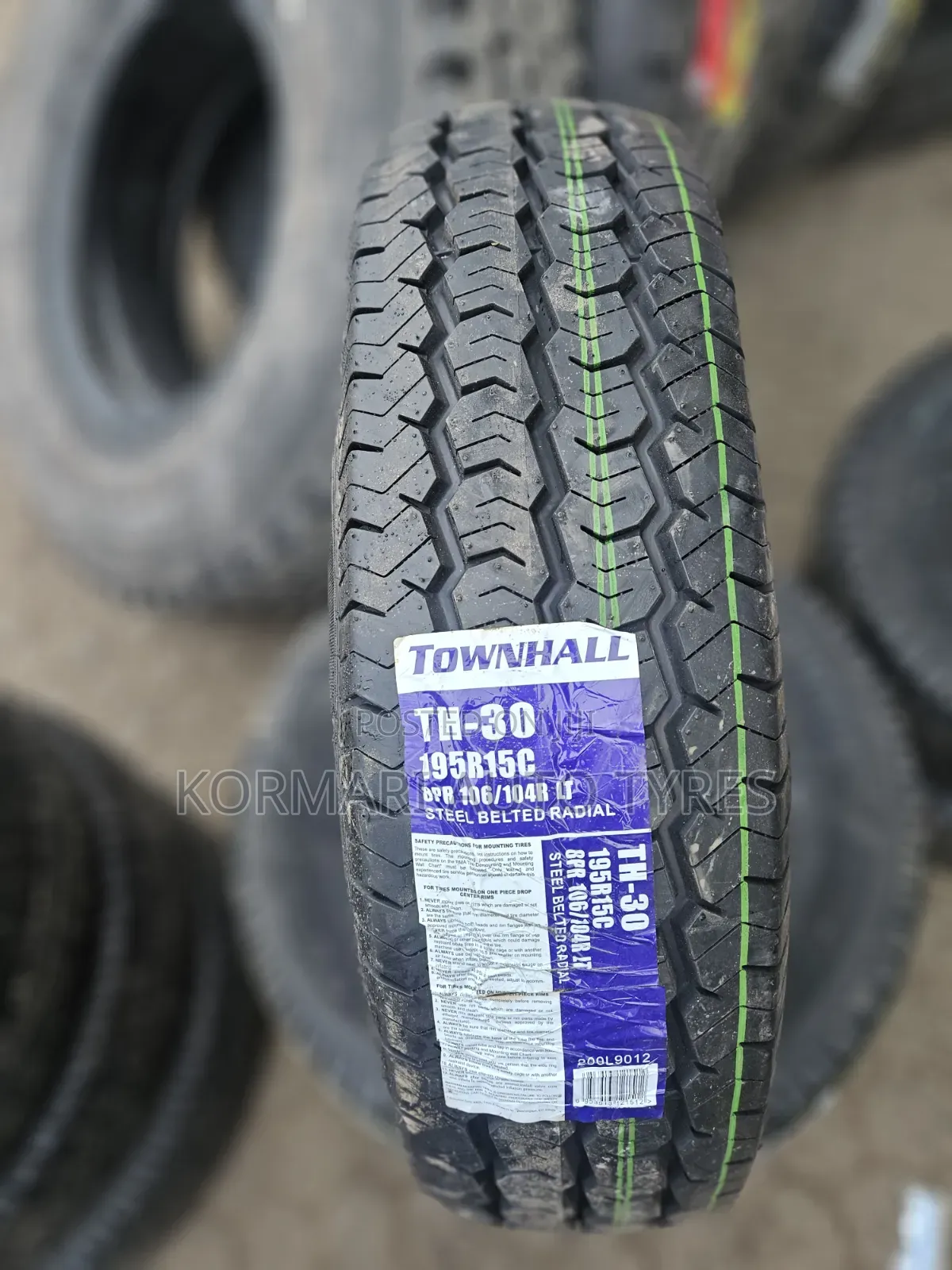 19R15 Townhall Tire