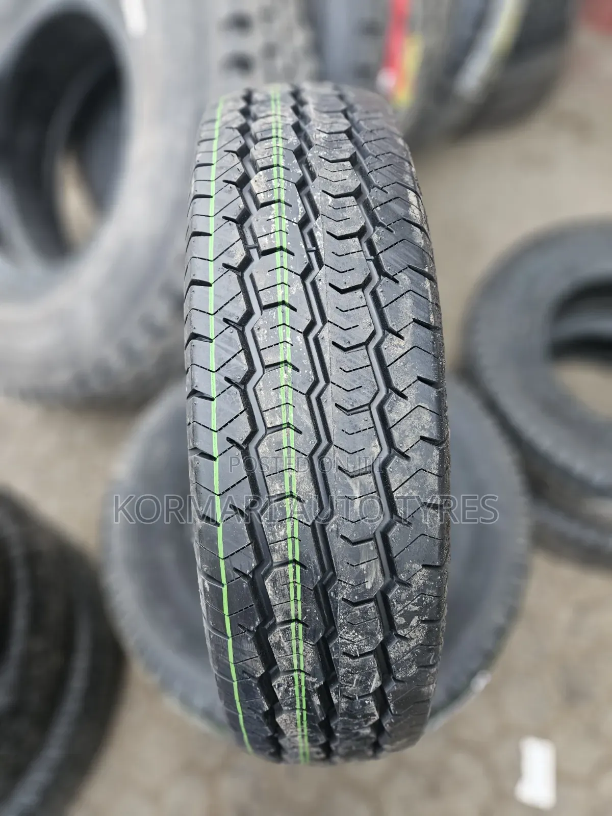 19R15 Townhall Tire