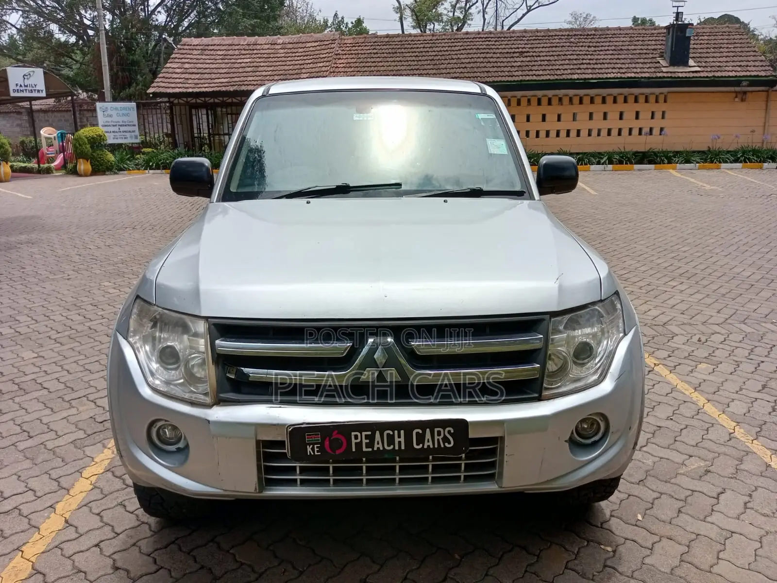 Mitsubishi Pajero 2014 Silver