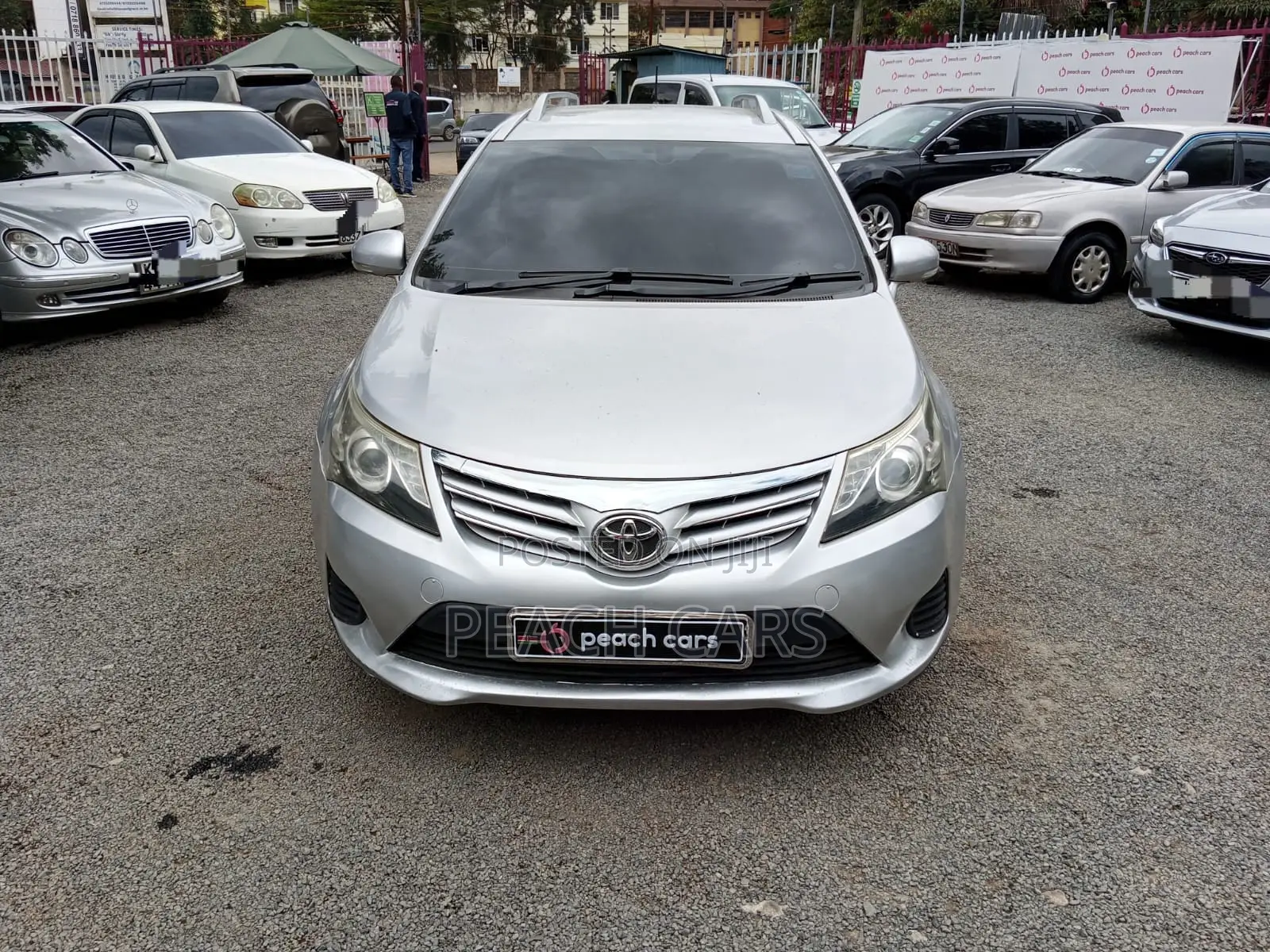 Toyota Avensis 2014 Silver