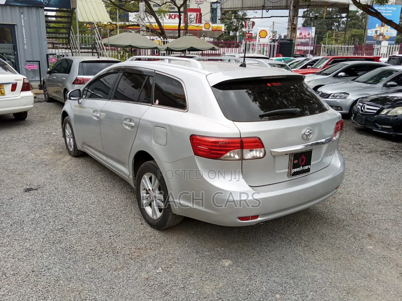 Toyota Avensis 2014 Silver