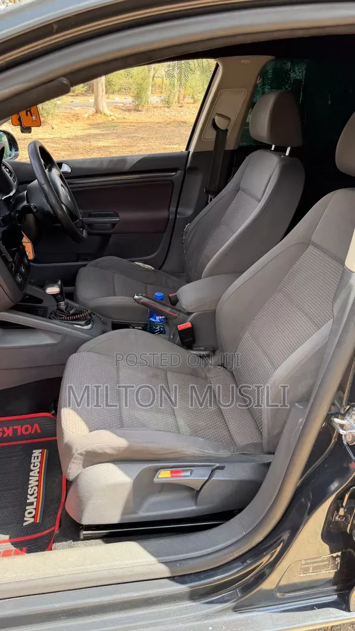 Volkswagen Golf 2009 Black