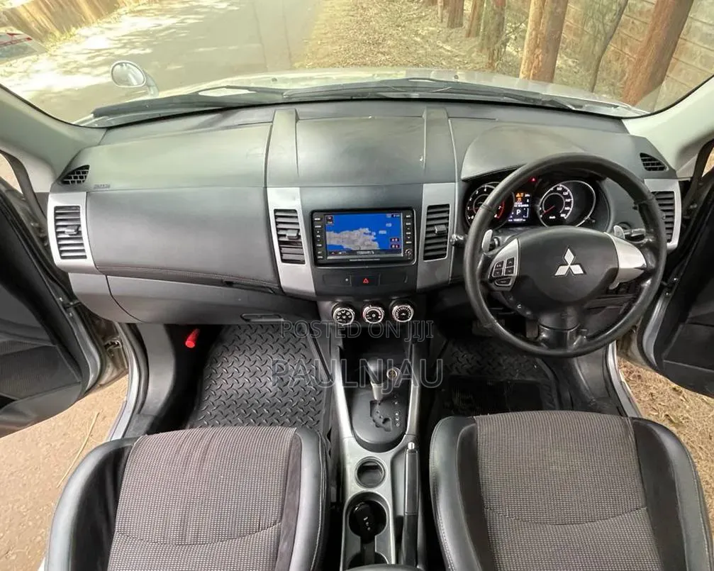 Mitsubishi RVR 2010