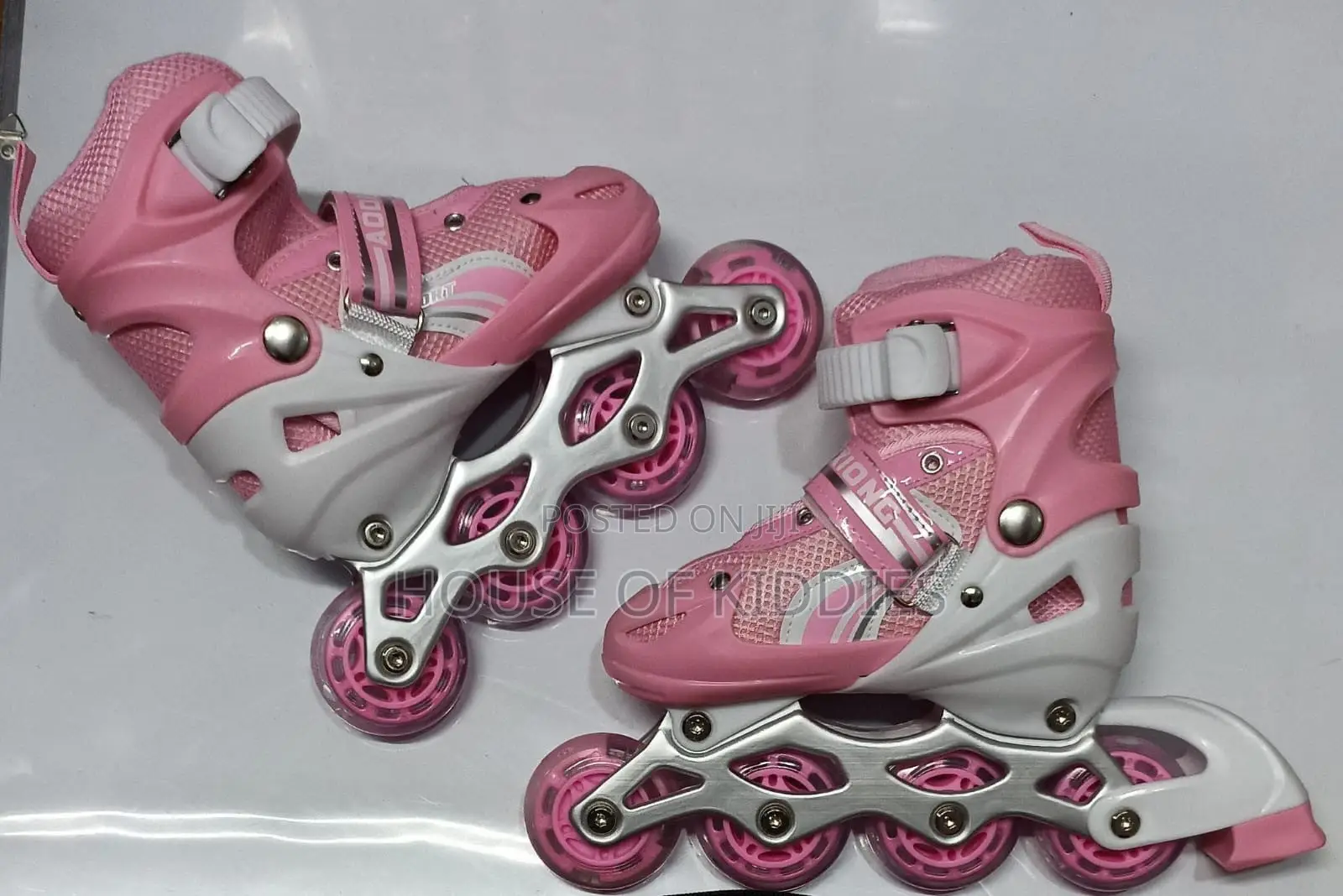 Adjustable Skate Shoes