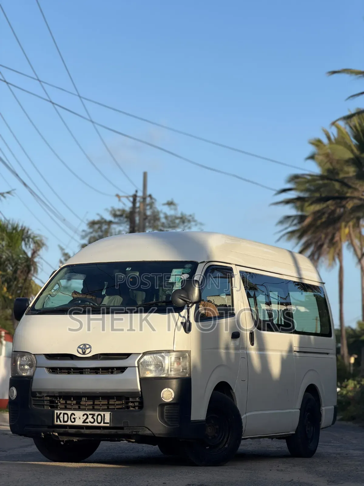 Toyota HiAce 2015 White