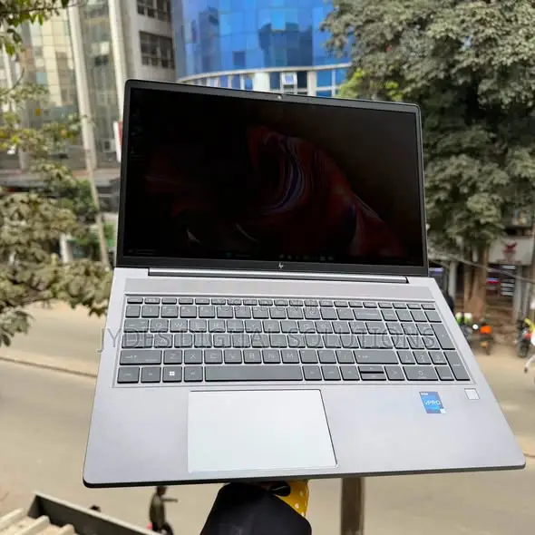 Laptop HP ZBook Power G9 i7 16GB Intel Core i7 SSD 512GB