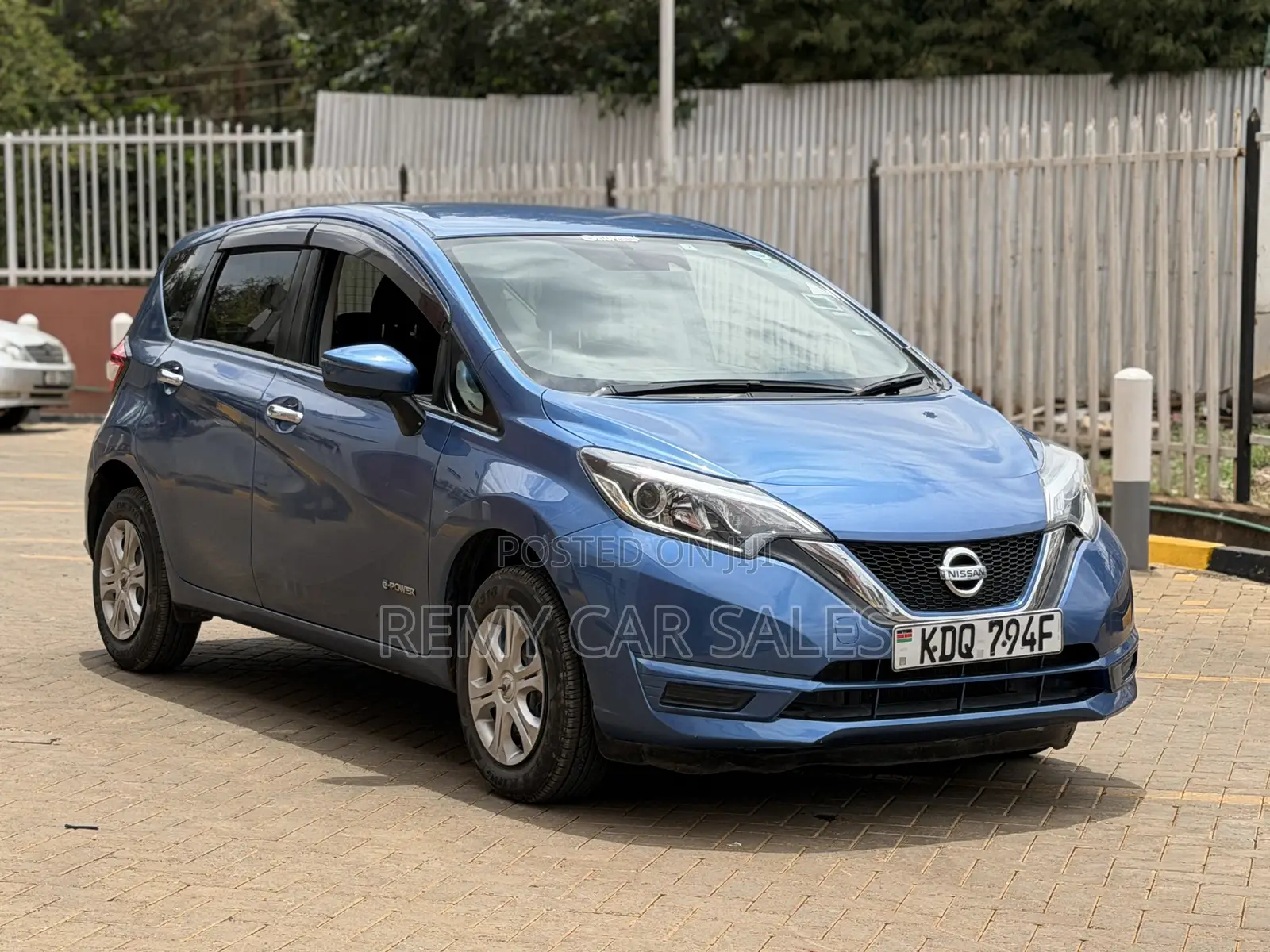 Nissan Note 2017 Burgundy
