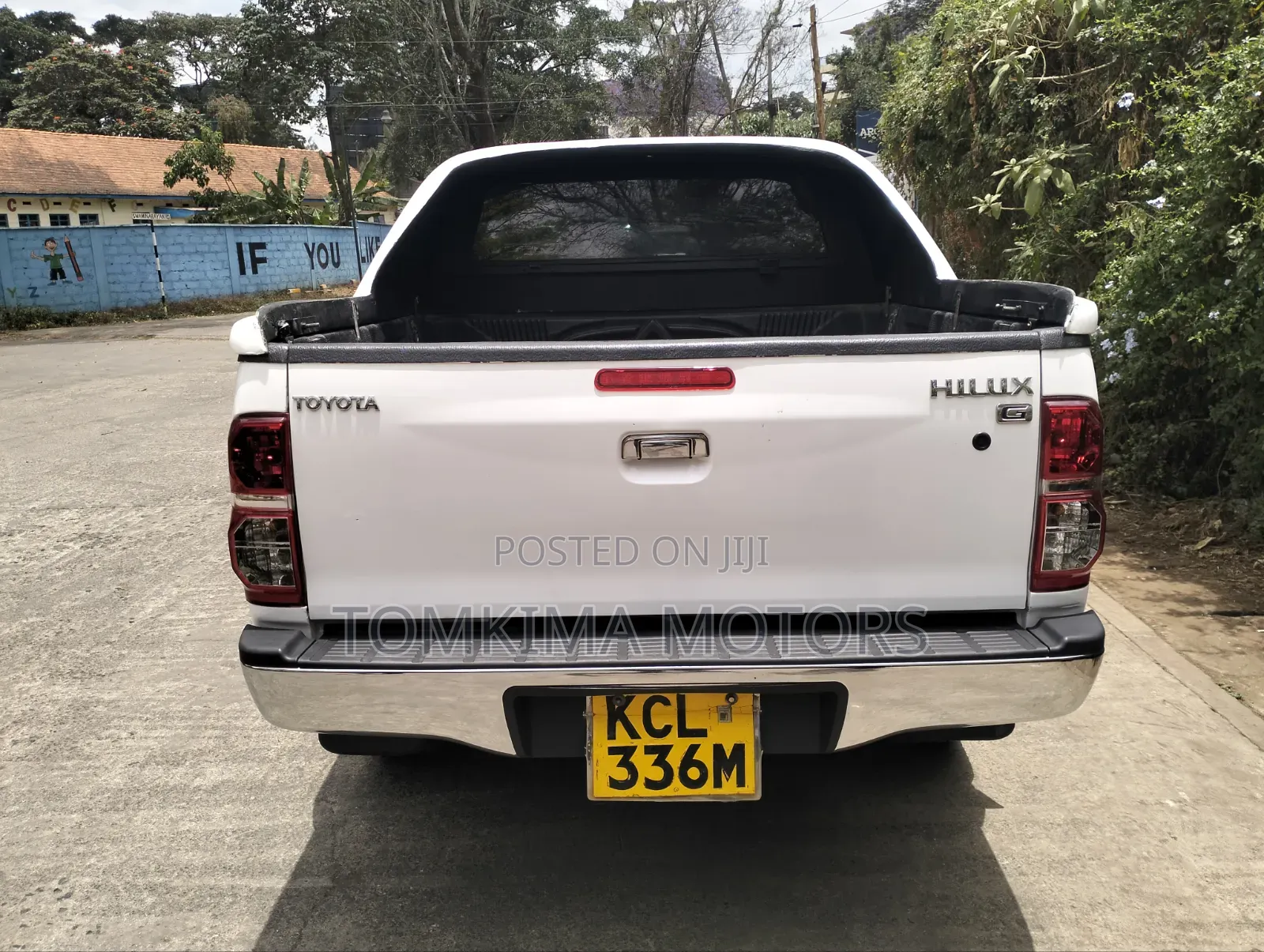 Toyota Hilux 2011 White