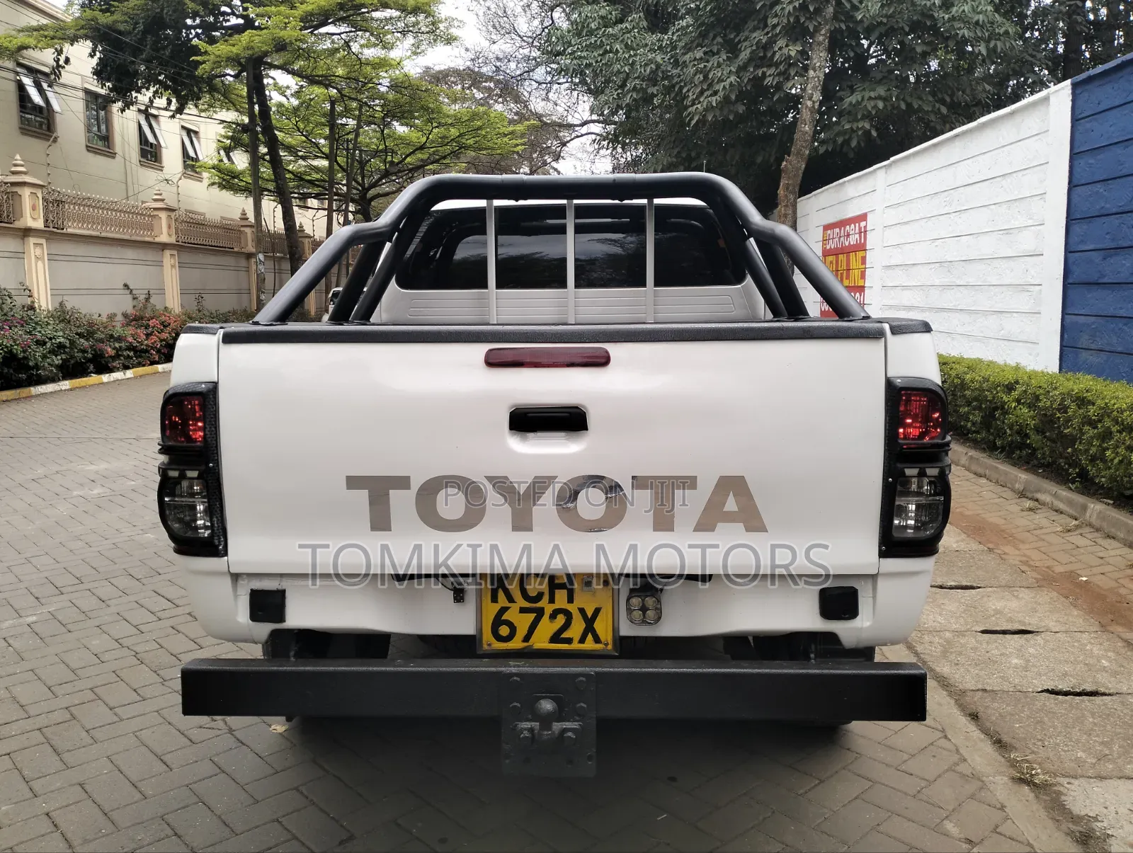 Toyota Hilux 2012 Pearl