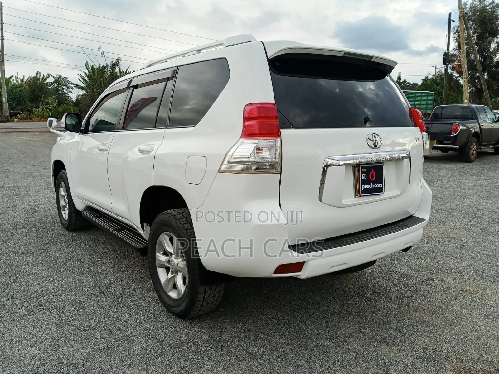 Toyota Land Cruiser Prado 2010 White