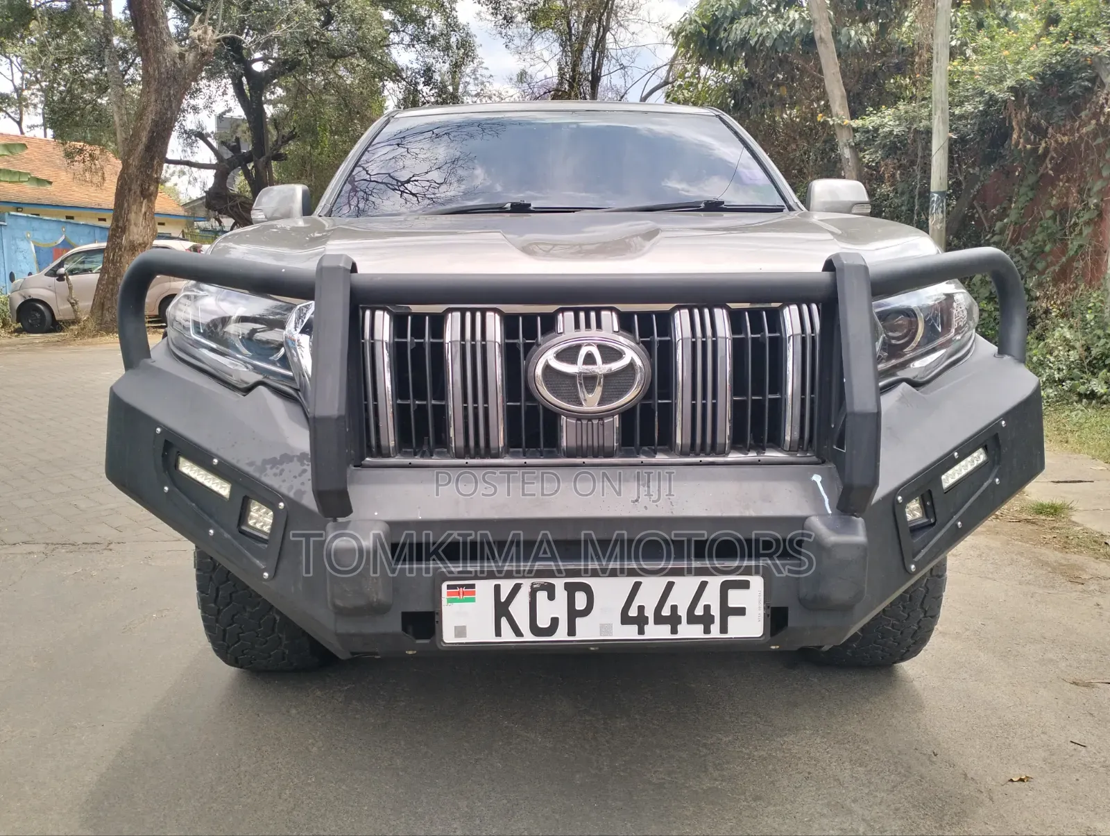 Toyota Land Cruiser Prado 2011 Gray