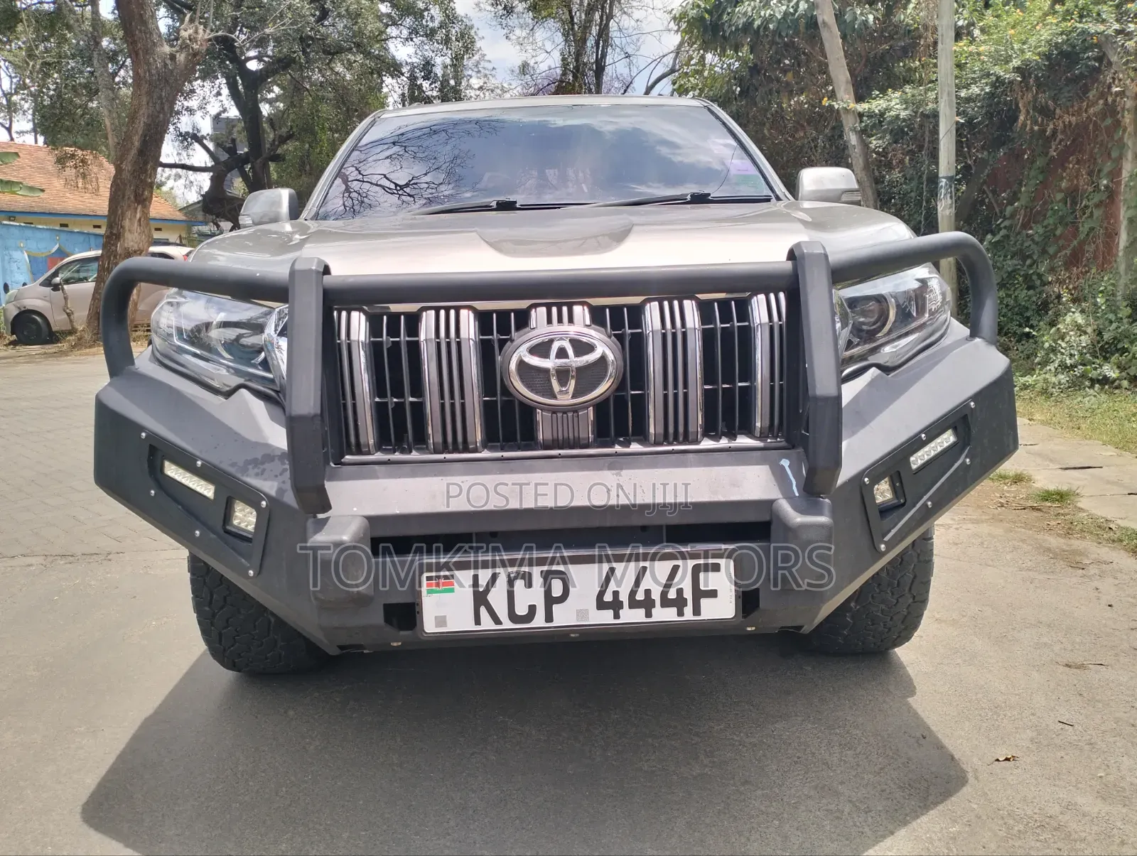 Toyota Land Cruiser Prado 2011 Gray