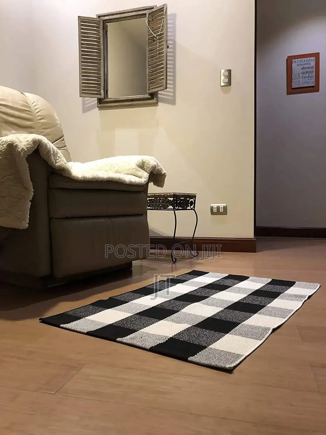 Monochrome Woven Rug 60x90cm)