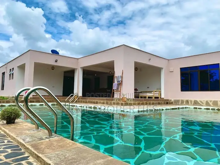 Furnished 6bdrm Villa in Diani for sale
