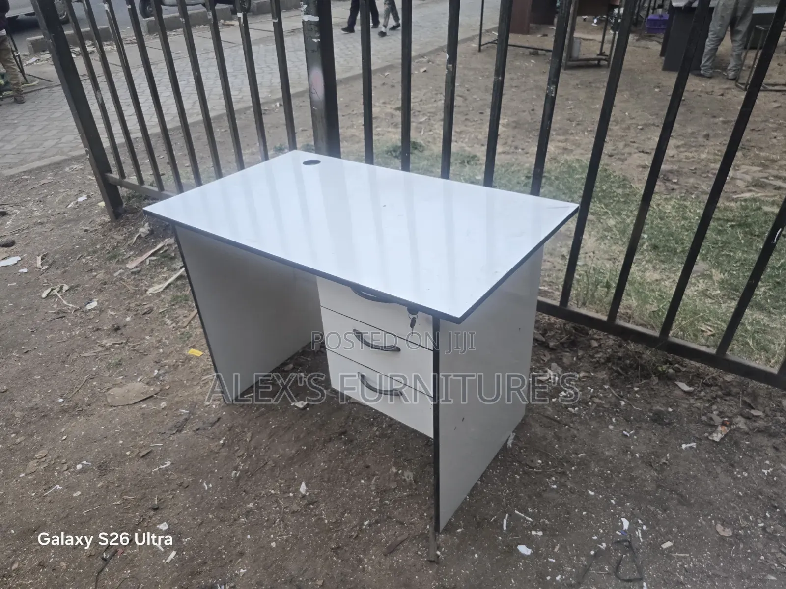 Luxury Modern Office Desk/Modern Coat Office Desk
