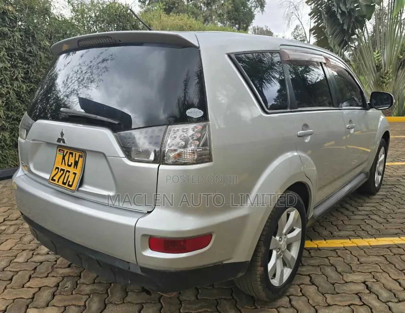 Mitsubishi Outlander 2012 Silver