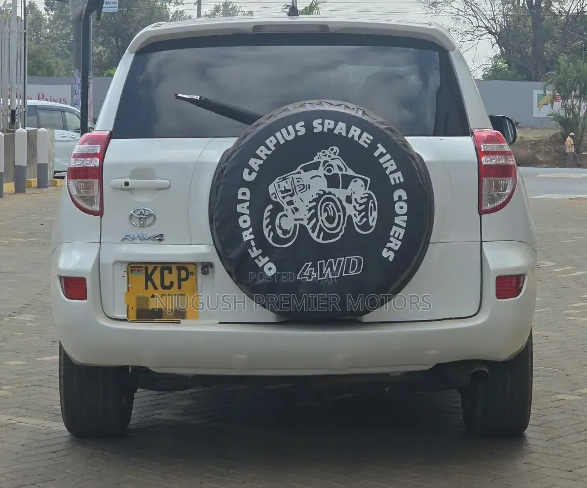 Toyota RAV4 2010 White