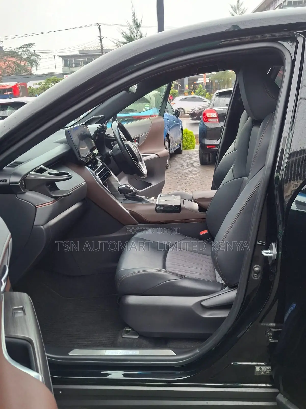 Toyota Harrier 2.0 2020 Black