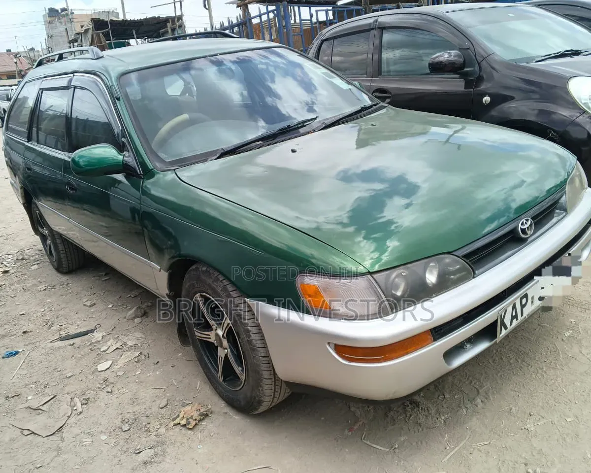 Toyota Corolla 2001 Green