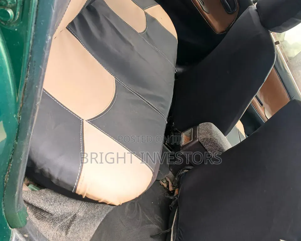 Toyota Corolla 2001 Green