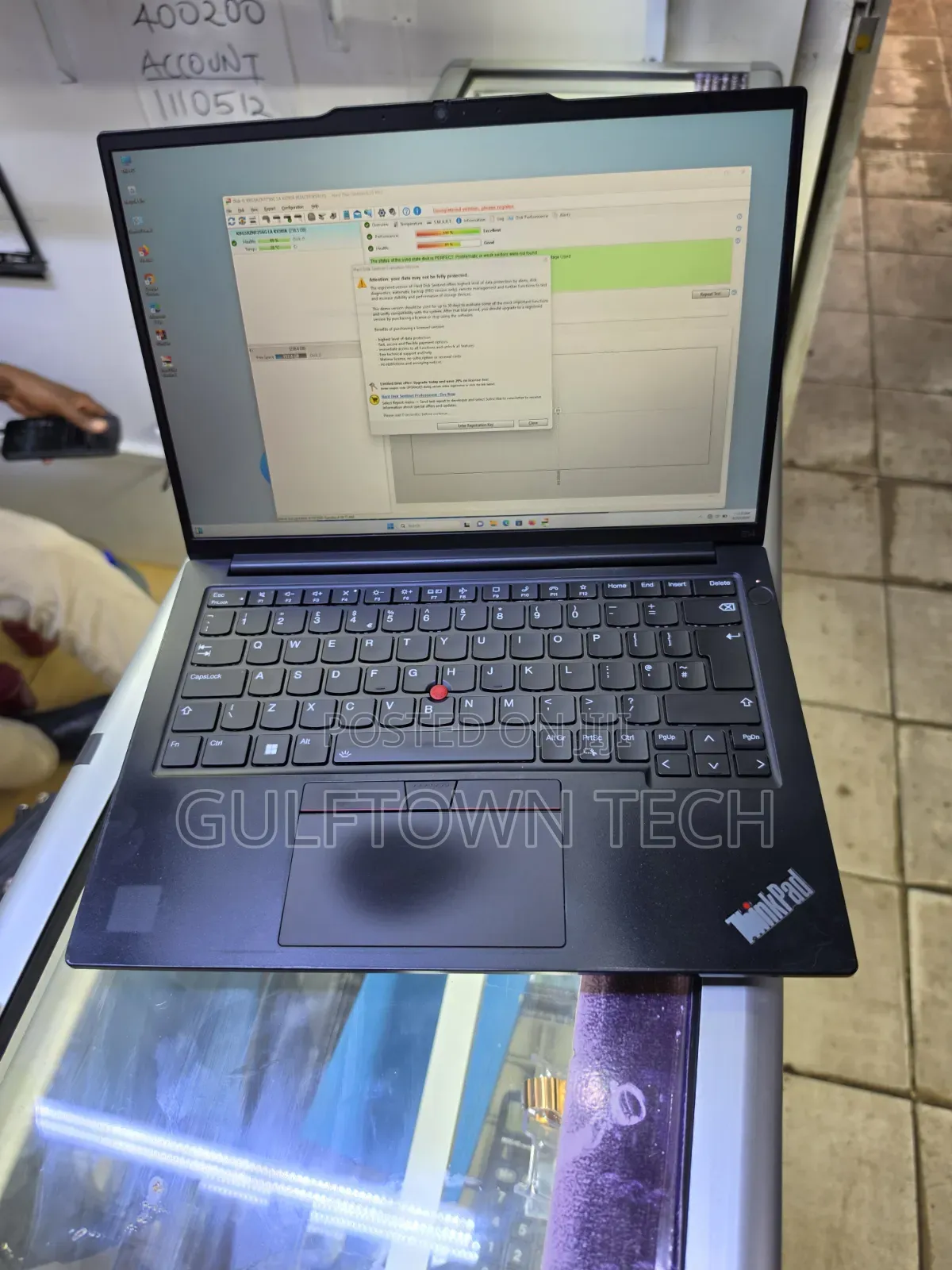 Laptop Lenovo ThinkPad E14 Gen 5 8GB Intel Core i5 SSD 256GB