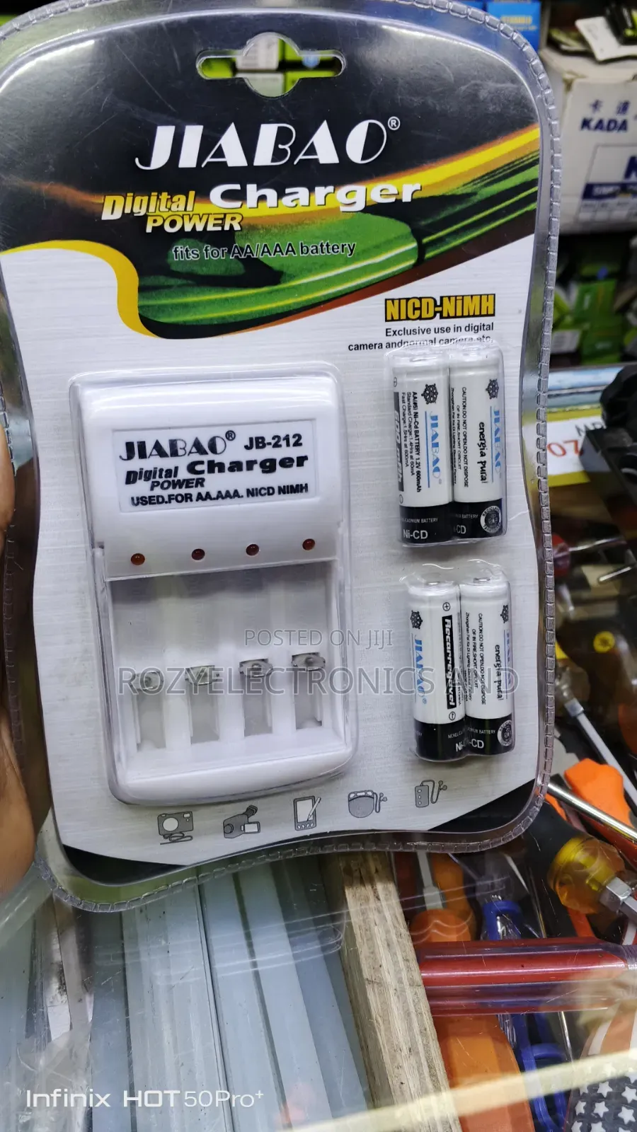 Complete Battery and Rechargeable Batteries AAA