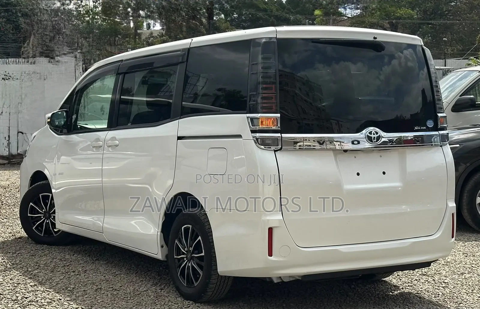 Toyota Voxy ZS 2WD 8-Seater 2019 White