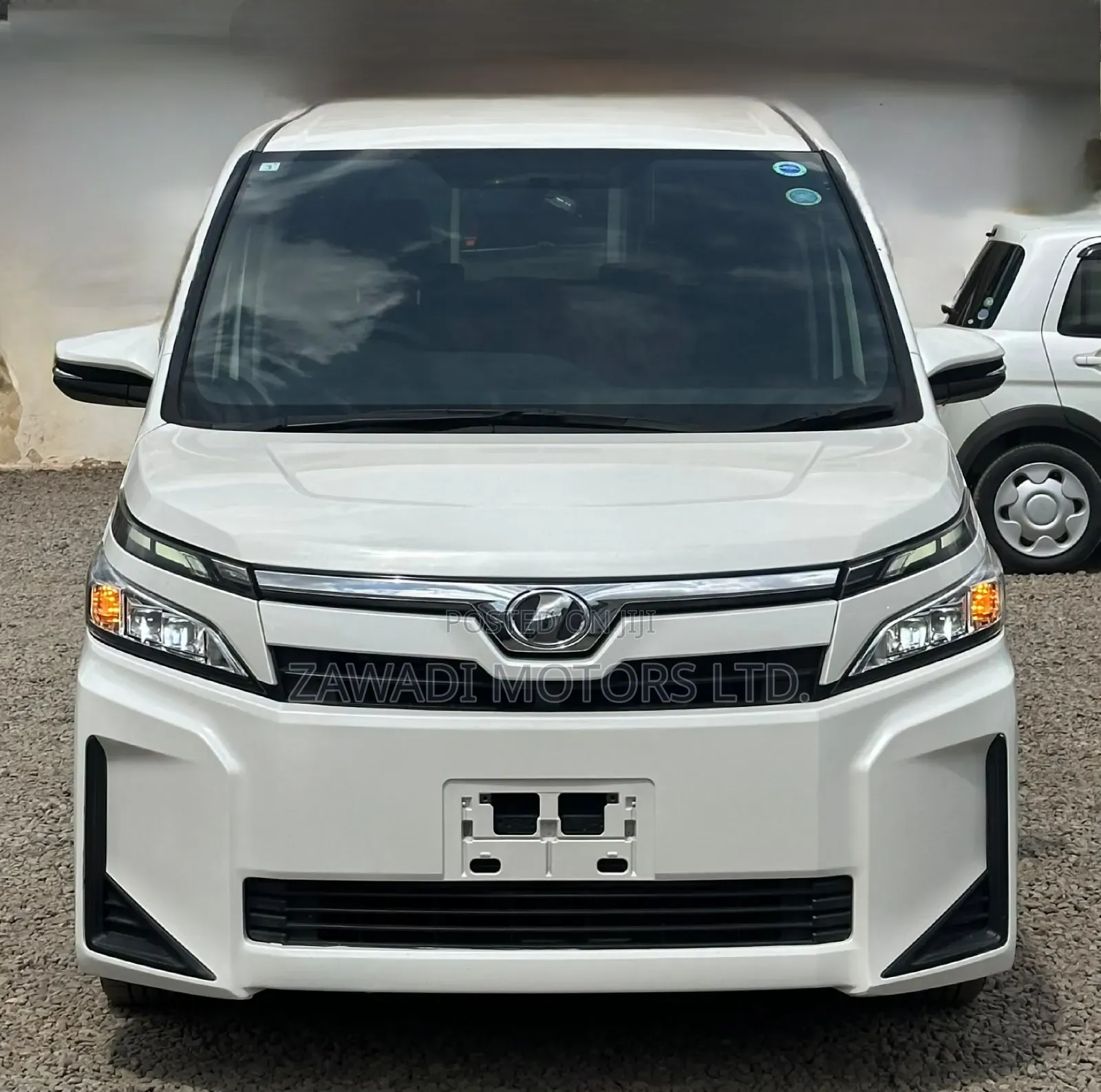 Toyota Voxy ZS 2WD 8-Seater 2019 White