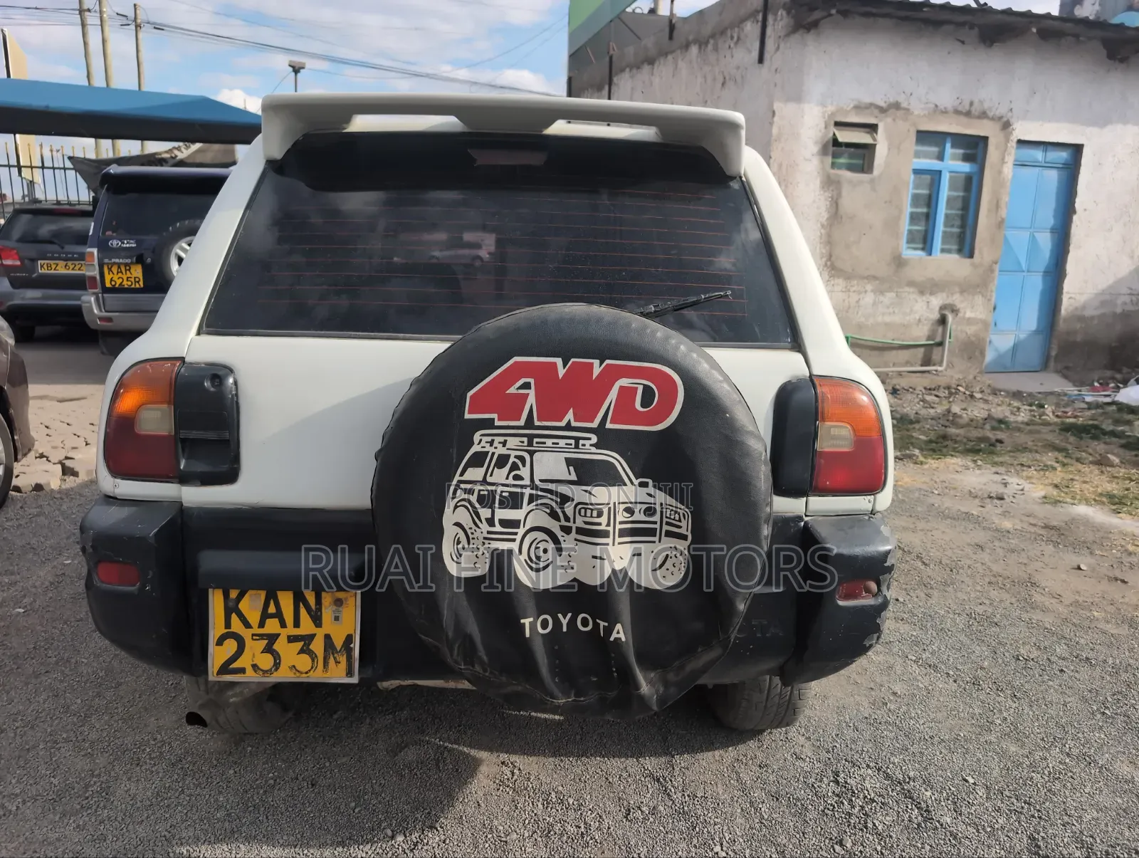 Toyota RAV4 1997 White