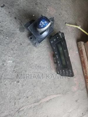 AC Control and Gear Lever Prius